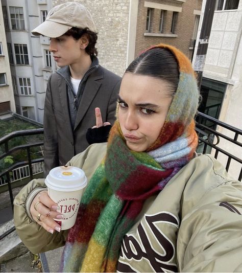 Headscarf Ideas, Scarf Aesthetic, Head Scarf Styles, Scarf Outfit, Scarf Style, Cozy Scarf, Aesthetic Fall, Fall Inspo, Insta Feed