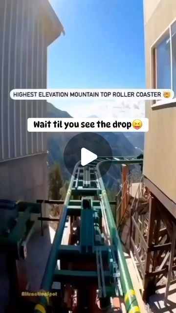 Roller Coaster Ideas, Roller Coaster Videos, Mountain Roller Coaster, Rollercoaster Funny, Scary Roller Coasters, Scared Funny, Crazy Roller Coaster, Creepy Gif, Michigan Adventures