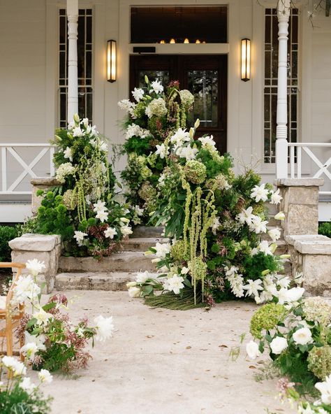 Counting down the days until spring has sprung 🍃🕊️🌷 Hostess: @jennamcelroyphoto Workshop: @theeditorialseries Planner: @bettsandcoevents Venue: @mattiesaustin Photo: @madison.shewmaker Video: @thecrakes Bridal Boutique: @juliangoldbridal Dress Designer: @sarehnouri MUAH: @crownofglorybeauty Florals: @idamayesfloral Paper & Day of Signage: @laurenqdesignstudio Jewelry: @nicole_mera__ Tabletop Rentals: @noma_eventsatx Furniture Rentals: @moontowerrentals Decor Rentals: @beelavish... Wedding Gazebo Flowers, Wedding Ceremony Florals, Wedding Flatlay, Ceremony Decorations Outdoor, White Wedding Arch, Ceremony Florals, Floral Arch Wedding, Ceremony Aisle, Aisle Flowers