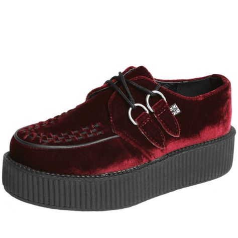 Dark Red Velvet Creepers | T.U.K. Shoes (285 BRL) ❤ liked on Polyvore featuring shoes, t u k shoes, creeper shoes, dark red shoes and velvet shoes Dark Red Shoes, Burgundy Oxford Shoes, Burgundy Shoes Outfit, Velvet Creepers, Dark Red Velvet, Vegan Heels, Creepers Shoes, Burgundy Shoes, Velvet Shoes