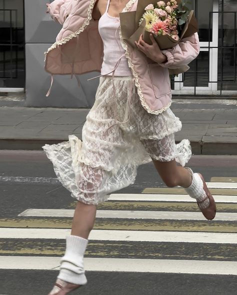 White Skirt, Look At You, Fashion Killa, Style Icon, Aesthetic Fashion, Passion For Fashion, Fashion Inspo Outfits, Spring Fashion, Ideias Fashion