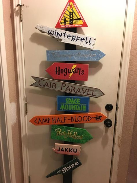 Hanging 10 Fictional locations Sign Not on POST directional Signs For Halloween, Halloween Party Birthday, Cair Paravel, Wizard Magic, Hang 10, Solar Fairy Lights, Directional Signs, Hogwarts Express, Sign Post