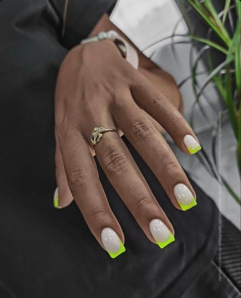 Nail Color Palette, Beach Nails Designs, Beach Nail Designs, Neon Green Nails, Nails Yellow, Vibrant Nails, French Acrylic Nails, Cute Gel Nails, Splash Of Color