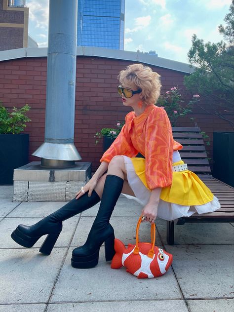 Crazy Colorful Outfits, Bright Colors Outfit Ideas, Maximalist Summer Outfits, Maximalist Clothes, Loud Outfits, Maximalist Outfit, Maximalist Outfits, Bright Colored Outfits, Vibrant Outfits