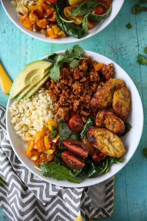 Chorizo Rice Bowls - PaleOMG.com Chicken And Apple Sausage, Recipes Bowls, Chorizo Rice, Baby Kale Salad, Tuna Poke Bowl, Night Meaning, Coffee Coconut, Apple Sausage, Buddha Bowls