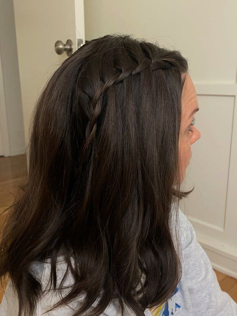 Easy Waterfall Braid Tutorial: See the Step by Step Photos | POPSUGAR Beauty Easy Waterfall Braid, Waterfall Hair, Half French Braids, Waterfall Braid Tutorial, Easy Braid Styles, Romantic Braid, Waterfall Hairstyle, Gorgeous Braids, Amazing Hairstyles