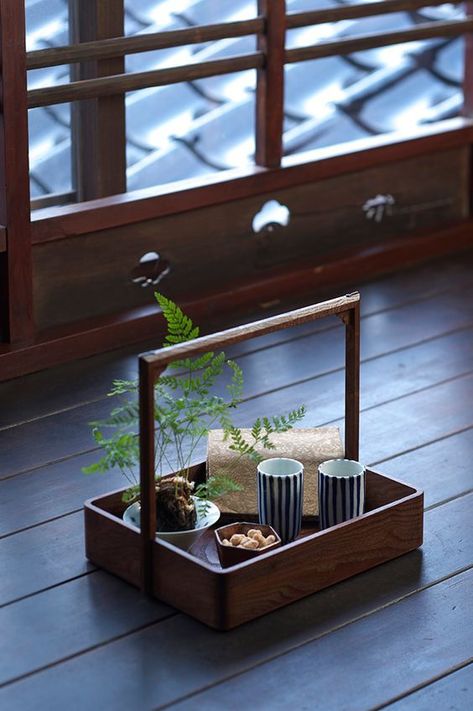 佗 寂 Tea Tray Ideas, Chinese Tea Room, Japanese Tea House, Tea Culture, Japanese Interior, Japan Design, Tea Art, Chinese Tea, Tea Tray