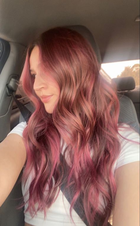 Red Hair Color With Pink Highlights, Red And Pink Highlights Brunettes, Red Head With Pink Highlights, Pink Highlights In Auburn Hair, Overtone Pink On Brown Hair, Auburn Hair Pink Highlights, Pink Tinted Hair Brunette, Pink On Brunette Hair, Pink Underside Hair