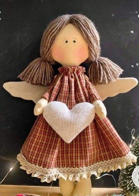 Christmas Angel Doll, Dolls Handmade Diy, Diy Rag Dolls, Diy Sewing Gifts, Cloth Dolls Handmade, Felt Christmas Decorations, Angel Crafts, Angel Doll, Handmade Christmas Decorations