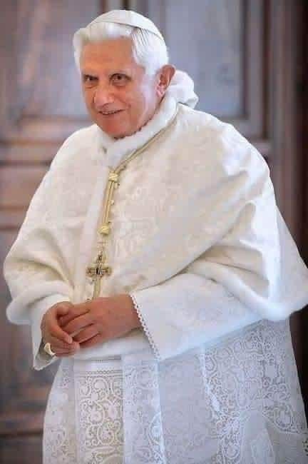 Pope Francis Quotes, Bento Xvi, Ecclesiastical Vestments, Benedict Xvi, Pope Benedict Xvi, Losing My Religion, Pope Benedict, Christian Quote, The Pope