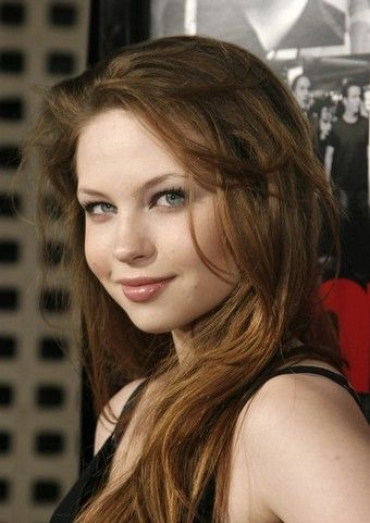 Daveigh Chase: She played Semara on The Ring! Daveigh Chase, 2000s Girl, Actrices Hollywood, 90s 2000s, Hollywood Celebrities, Perfect Woman, Growing Old, Celebrities Female, Red Hair