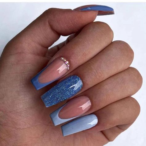 100+ New Epic Christmas Nail Designs To Try This Year 23 Blue Inspo Nails, Chic Nail Designs, Unghie Sfumate, Long Nail Art, Formal Nails, Classy Nail Designs, Blue Acrylic Nails, Gel Nails Diy, Blue Nail