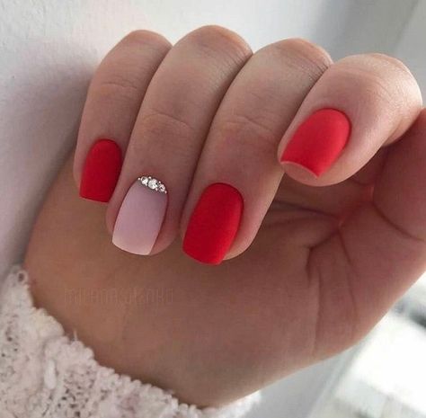 Red Nail Art Designs, Red Nail Art, Nagellack Trends, Red Acrylic Nails, Makijaż Smokey Eye, Pink Nail, Short Nail Designs, Hot Nails, Minimalist Nails