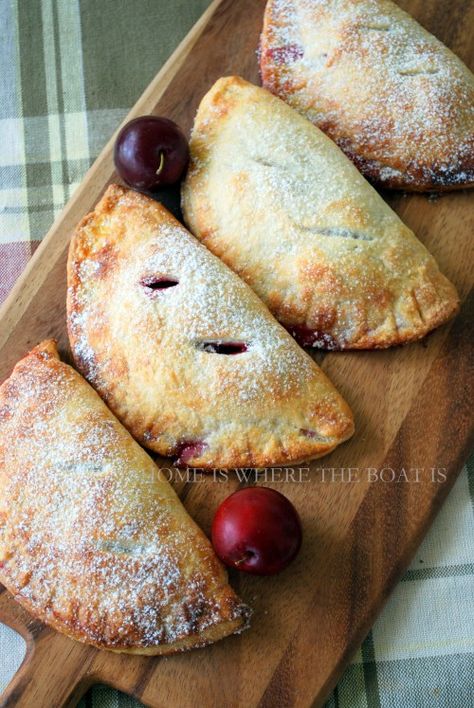 DSC_0115-003 Cream Cheese Pastry, Plum Pie, Super Target, Plum Recipes, Dessert Aux Fruits, Sweet Pie, Mini Pies, Nordic Ware, Samosa