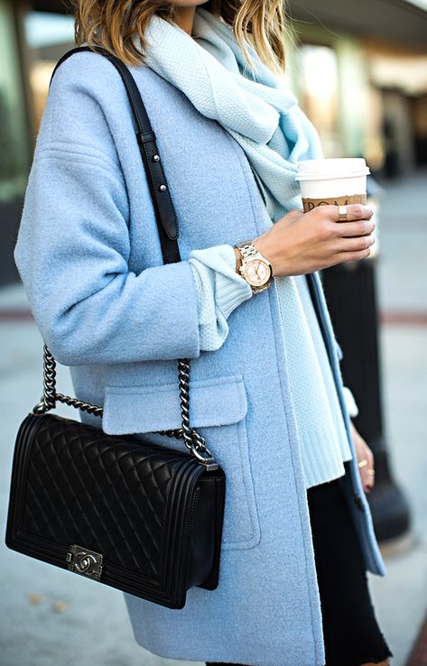 Powder Blue Wool Cocoon Coat// Black Distressed Jeans // Chanel Boy Bag http://FashionCognoscente.blogspot.com Blue Coat Outfit, Blue Cashmere Sweater, Ellie Saab, Best Winter Coats, Street Style Bags, Hello Fashion, Blue Coat, Stil Inspiration, Blue Coats