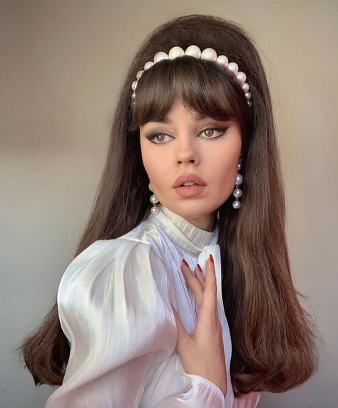 60s Hair, Drag Make-up, Retro Makeup, Makijaż Smokey Eye, Vintage Makeup, Hair Reference, Foto Inspiration, Vintage Hairstyles, Aesthetic Hair