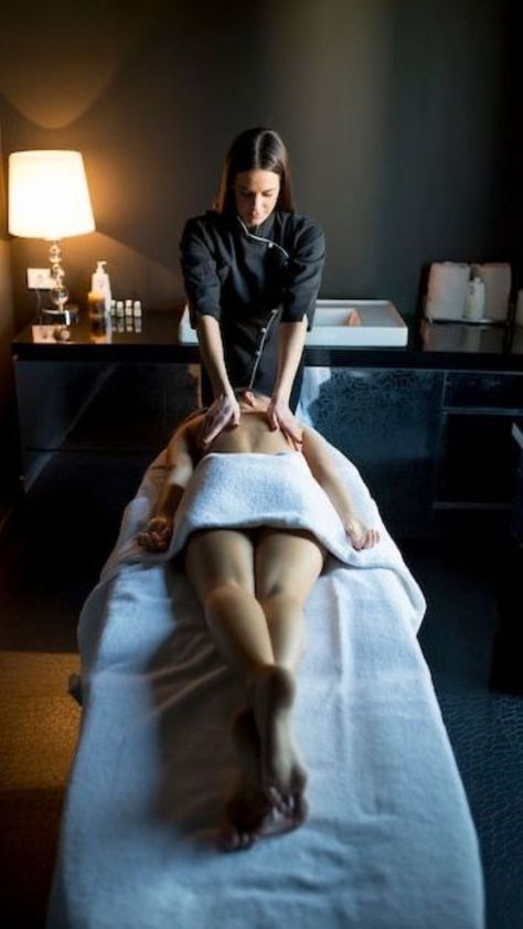 Give a relaxing treat to your favorite massage therapist! 🎁💆‍♀️ From comfy gear to soothing essentials, show them some love for their healing touch. ✨💙 #MassageTherapistGifts Massage Images, Full Body Massage Techniques, Massage Pictures, Benefits Of Sports, Massage Studio, Body Massage Techniques, Sports Therapy, Massage Business, Back Massage