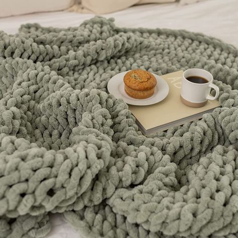 Thick Knitted Blanket, Throw Blanket For Bed, Knot Blanket, Cable Knit Blankets, Chunky Knit Throw Blanket, Green Throw Blanket, Cable Knit Throw, Chenille Blanket, Boho Blanket