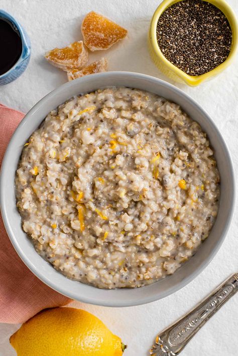 🍋Quick LEMON CHIA Oatmeal! Just enough fresh lemony taste & warm maple syrup sweetness. Start your morning with a COZY IMMUNE BOOSTER! #tastythriftytimely #veganfood #veganrecipes #plantbasedfood #glutenfree #veganbreakfast #veganbreakfastideas #oatmeal #oatmealbowl #lemonchia #chiaseeds Lemon Oatmeal, Chia Oatmeal, Chia Bowl, Oat Bowls, Raw Oats, Gluten Free Brands, Carrot Cake Oatmeal, Immune Booster, Oatmeal Bowls