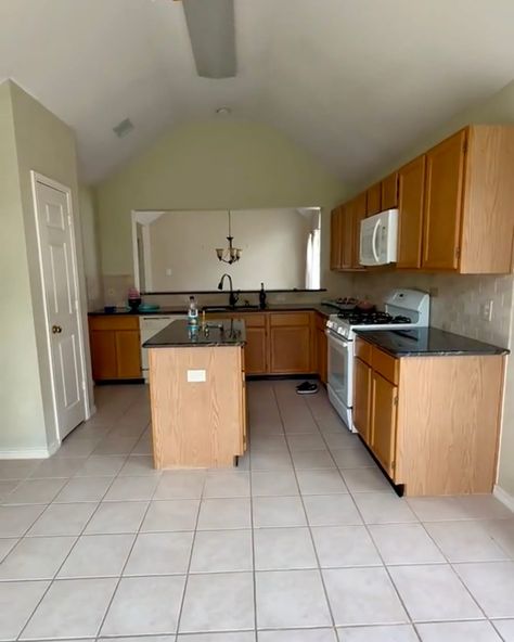 Empty kitchen before renovation. Bright Green Cabinets, Painted Oak Cabinets, Kitchen Cabinets Green, Empty Kitchen, Vintage Outdoor Decor, Ikea Dining Table, Empty House, Painting Oak Cabinets, White Tile Floor