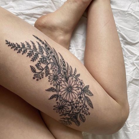 Detailed floral leg piece incorporating daisy’s, ferns and cherry blossoms by Virginia tattoo artist Kinsey Miller Lavender Tattoos, Virginia Tattoo, Purple Flower Tattoos, Flower Leg Tattoos, Tattoo Ideas For Guys, Common Tattoos, Fern Tattoo, Bright Tattoos, Lavender Tattoo