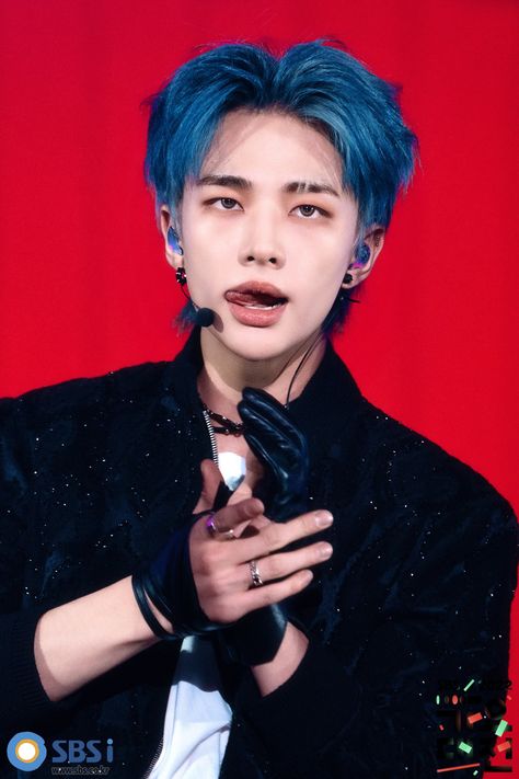 Eyes Don't Lie, Asian Man, Straykids Hyunjin Photoshoot, Stray Kids Seungmin, Felix Stray Kids, Crazy Kids, Blue Hair, Kids Hairstyles, K Pop