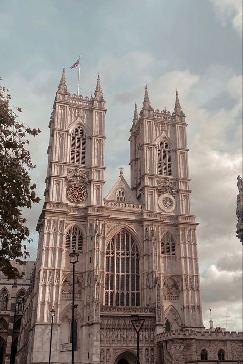 Westminster Abbey Wedding, Westminster Abbey London, Church Aesthetic, London Aesthetic, Church Of England, Queen Of England, England And Scotland, Westminster Abbey, Westminster