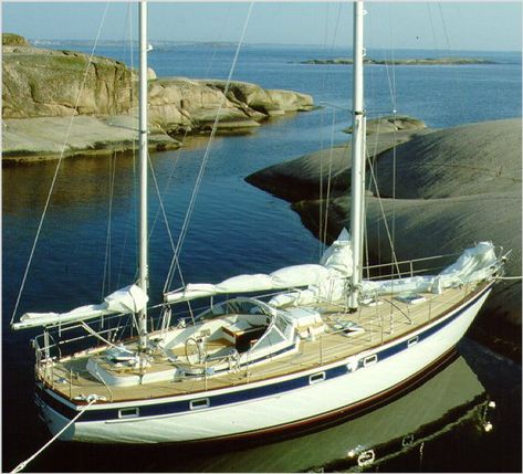 Hallberg Rassy, Used Sailboats, Sailing Life, Liveaboard Boats, Sailboat Living, Sailing Yachts, Boat Insurance, Sailboat Design, Cruise Boat