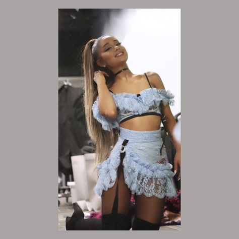 Ariana Grande on Instagram: “i never want to get out dis rehearsal lewk @luxurylaw i love u” Ariana Grande Blue, Ariana Grande News, Ariana Grande Style, Ariana G, Celebrities Female, Role Models, Ariana Grande, Long Hair, Cool Style