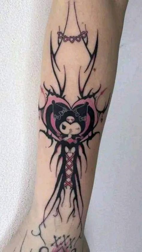 Kuromi Tattoo, Tatuaje Hello Kitty, Side Hip Tattoos, Purple Tattoos, Hello Kitty Design, Key Tattoos, Hello Kitty Tattoos, Sharpie Tattoos, Kawaii Tattoo