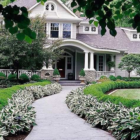 Front Yard Landscape Secrets Minimalist Front Yard, Mediterranean Front Yard, Country Front Yard, Lake House Landscape, Garden Landscaping Design Ideas, Low Maintenance Landscaping Front Yard, Curb Appeal Landscaping, Landscape Front Yard, Front Path