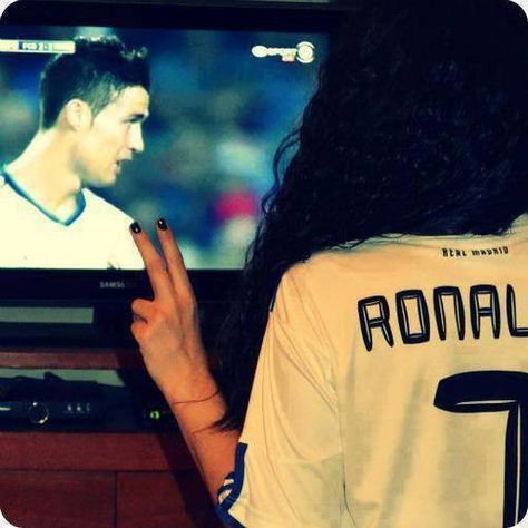 Cr7 Images, Tips For Soccer, Lindsay Weir, Madrid Girl, Madrid Football Club, Football Motivation, Military Girlfriend, Cr7 Ronaldo, Cristiano Ronaldo 7