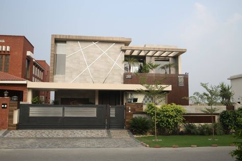 Pakistani Architecture House, Pakistani House Design, Pakistani House, Pakistani Architecture, Pictures Of Houses, Pakistan Home, Contemporary Residence, Asian Architecture, Beautiful House Plans