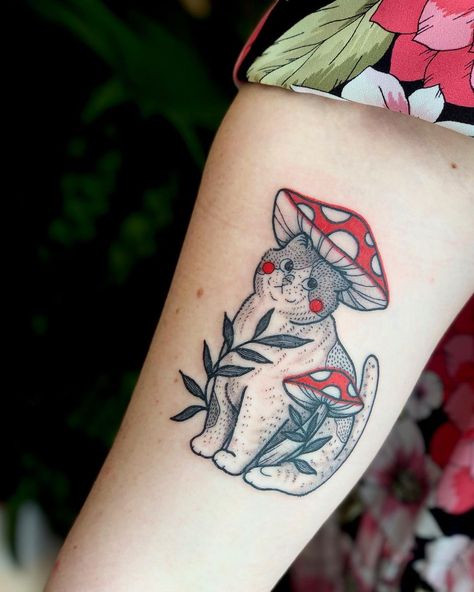 Lauren Hepple • Tattoo Artist on Instagram: “Little mushroom cat, always so fun to tattoo these cute ones! . #cat #cattoo #cattattoo #kittytattoos #colourtattoo #femaletattooartist…” 05 Tattoo, Tattoos Arabic, Mushroom Tattoo Ideas, Tattoos Viking, Cottagecore Tattoo, Tattoos Polynesian, Chinese Tattoos, Arabic Tattoos, Mushroom Tattoo