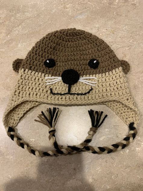 Otter Hat! Crochet Sloth Hat, Crochet Hat Animal, Crochet Animal Hat, Sloth Crochet Pattern, Otter Crochet, Crochet Otter, Sloth Crochet, Hat Pattern Crochet, Crochet Animal Hats