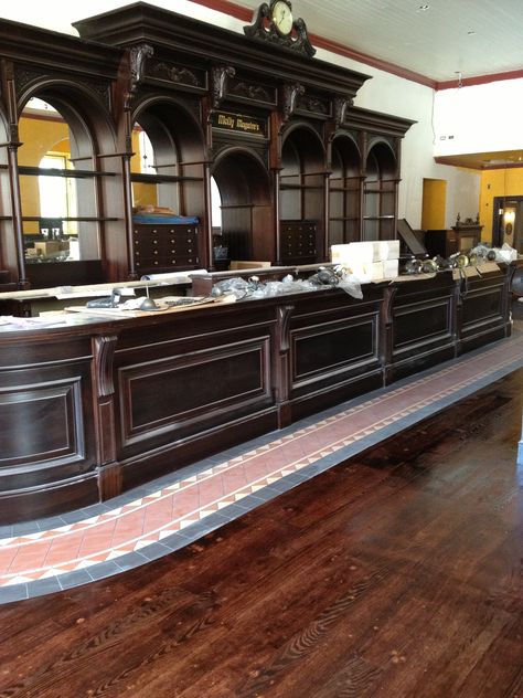 Irish Victorian Bar... almost complete English Pub Home Bar, Victorian Bar Design, Bar Furniture Ideas, Irish Pub Interior, Bar Mirrors, Saloon Decor, Victorian Bar, Irish Bar, Pub Interior