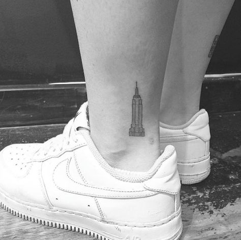 Empire State Building Tattoo, State Tattoo Ideas, Tattoo New York, Building Tattoo, State Tattoos, Tattoo New, New York Tattoo, Nyc Tattoo, Jon Boy