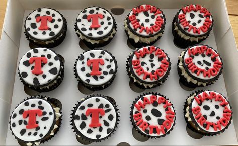 Freshly made vanilla cupcakes with dalmation design Vanilla Cupcakes, Dalmatian, Cupcake Cakes, Vanilla, Baking, Cake, Design