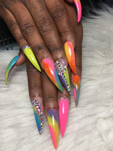 Nail Freestyle, Wild Nails, Freestyle Nails, Rainbow Nails Design, Rainbow Nail, Art Nail Art, Summer Nail Art, Rainbow Nails, Nail Nail