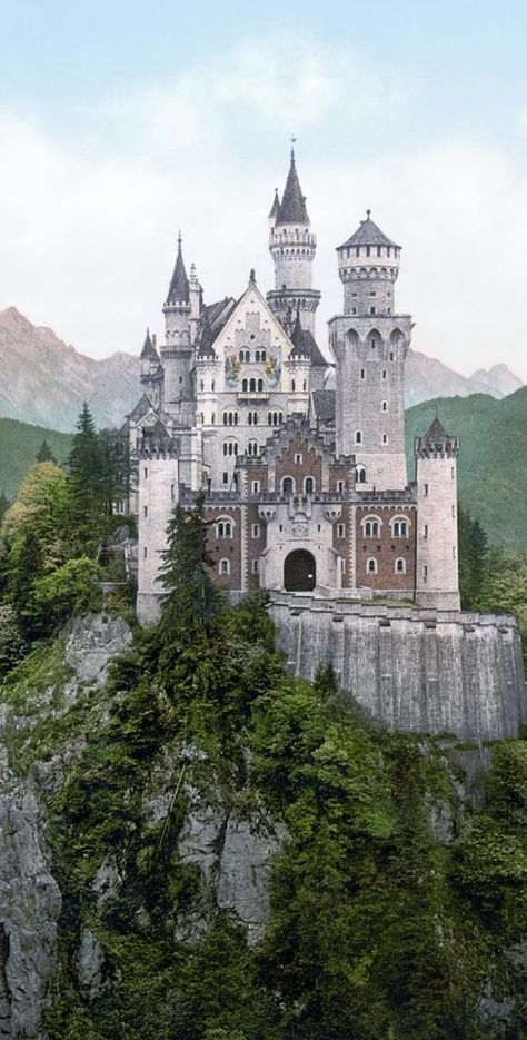 15 Most Beautiful and Best Castles To Visit in Germany (5 for sale) 🔥 - Our World Stuff Germany Castles, Neuschwanstein Castle, Chateau France, Beautiful Castles, A Castle, Ways To Travel, Beautiful Buildings, Pretty Places, Dream Destinations