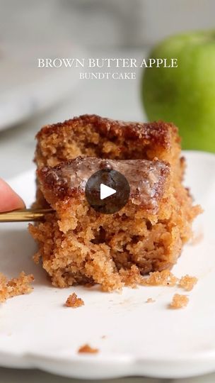 590K views · 10K reactions | Brown Butter Apple Bundt Cake 🤎 This easy yet impressive cake is so moist and gently spiced with hints of caramel-like flavour thanks to the brown butter. Its covered in a crispy cinnamon sugar glaze for the ultimate fall inspired cake! (I used all dairy free ingredients) #recipe Sponge 360g self rising flour 1 tsp baking powder 1/4 tsp bicarbonate soda 150g light brown sugar 300ml milk (I used soya) + 1 tsp vinegar 100g yoghurt (I used soya) 80g brown butter 2 apples, grated 1 tsp ground cinnamon ½ teaspoon allspice ½ teaspoon ginger ¼ teaspoon nutmeg ¼ teaspoon salt Glaze 200g icing sugar 60g milk 1 tsp ground cinnamon Start by browning your butter for the sponge. Place butter into a saucepan and melt - stirring continuously. Once melted the butter Brown Butter Apple Bundt Cake, Apple Bundt Cake, Cake Recepies, Sugar Glaze, Pecan Cake, Apple Cake Recipes, Bundt Cakes Recipes, Self Rising Flour, Icing Sugar