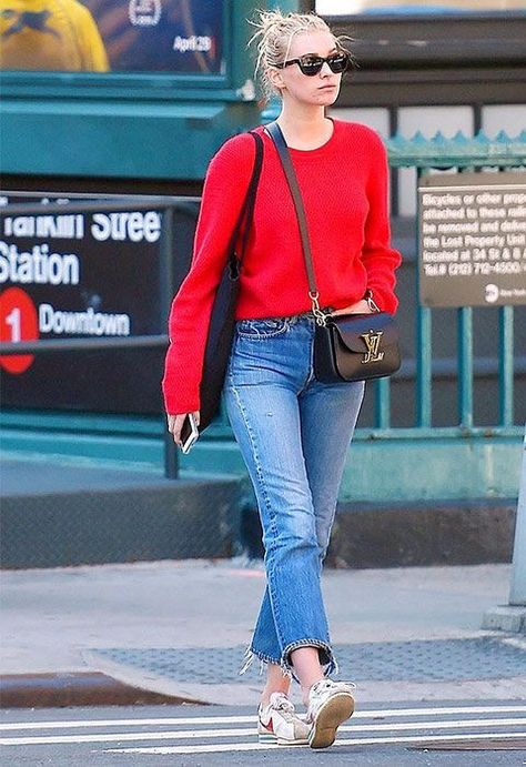 Red Cropped Sweater Outfit, Nike Cortez Outfit Woman, Polo Outfits For Women, Nike Cortez Outfit, Red Keds, Polo Outfit, Thread Photo, Lv Logo, Elsa Hosk