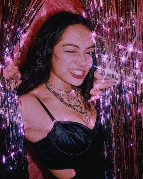 Euphoria Collage, 2000s Party Aesthetic, Euphoria Photoshoot, Disco Photoshoot, Sparkler Photography, Glowing Skin Makeup, New Year Photoshoot, Senior Photoshoot Poses, Debut Photoshoot