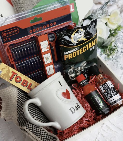 Inside this gift box, you'll find:
- Handyman tools
- The Car wipes - Advanced protectant Wipes
- "I love Dad" Cool Mug - perfect additions to his collection, adding a touch of pride and humor to his everyday routine.
- Mexican style Hot sauce
- Mexican BBQ rub
- Handyman gloves
- XL Size Microfiber Drying Towel / Turtle Wax - all in one solution for dirt and grime
- Pack of Toblerone Chocolate - offering a moment of pure indulgence
- Personalized box
- Personalized card Handyman Birthday, Mexican Bbq, Handyman Tools, Toblerone Chocolate, I Love Dad, Cool Mug, Personalised Gifts Diy, Gift Box For Men, Surprise Box Gift