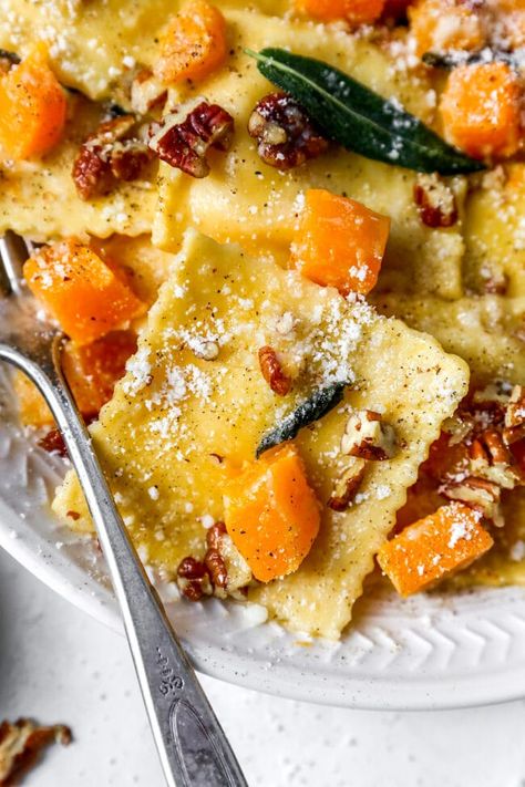 Brown Butter Ravioli with Butternut Squash - Two Peas & Their Pod Brown Butter Ravioli, Sage Butter Sauce, Squash Ravioli, Pumpkin Ravioli, Fall Meal, Butternut Squash Ravioli, Squash Pasta, Ravioli Recipe, Butternut Squash Recipes