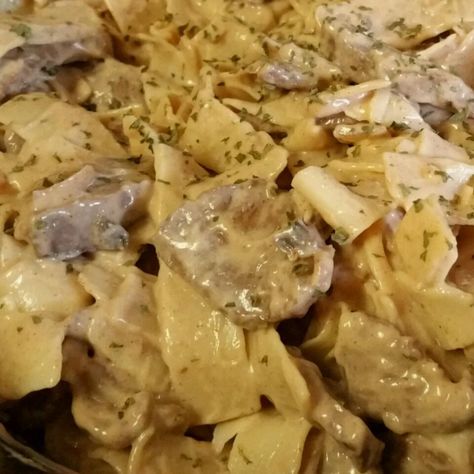 Campbell's Kitchen Beef Stroganoff Cambells Recipes, Beef Top Round Steak, Campbells Soup Recipes, Golden Mushroom Soup, Beef Stroganoff Crockpot, Beef Stroganoff Easy, Slow Cooker Beef Stroganoff, Ground Beef Stroganoff, Creamy Mushroom Sauce