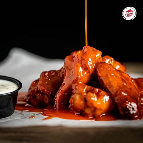 Chicken Wings Photography Food Styling, Chicken Wing Photography, Chicken Wings Photography, Wing Photoshoot, Wings Photoshoot, Breaded Wings, Wings Restaurant, Baked Buffalo Wings, Food Set Up