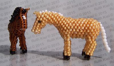 Beaded Horse Patterns, 3d Beaded Animals Patterns, Beaded Horses, Beady Buddies, Beaded Horse, 3d Beading, Bead Animals, 3d Horse, Pony Bead Crafts