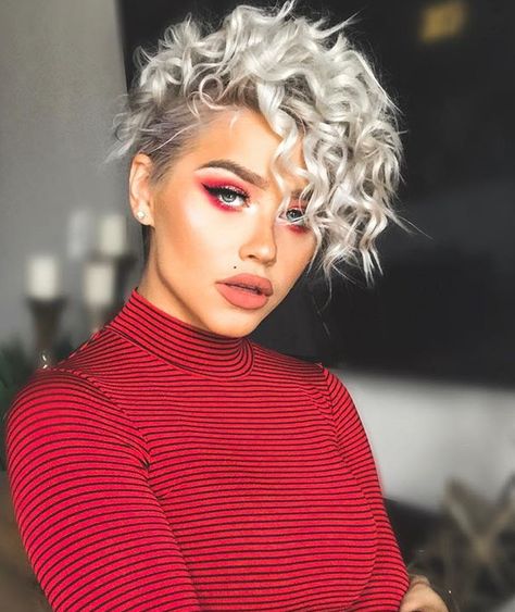 Short hair #thecutlife Short Curly Hair With Undercut, Long Pixie Cut, Longer Pixie Haircut, Long Pixie Hairstyles, Layered Curly Hair, Haircut Types, Long Pixie, Penteado Cabelo Curto, Trending Hairstyles