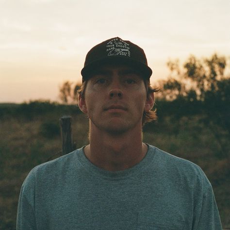 Dylan Gossett, Best Country Singers, Fav Artist, Cool Countries, Country Singers, User Profile, Singers, Short Videos, Google Images